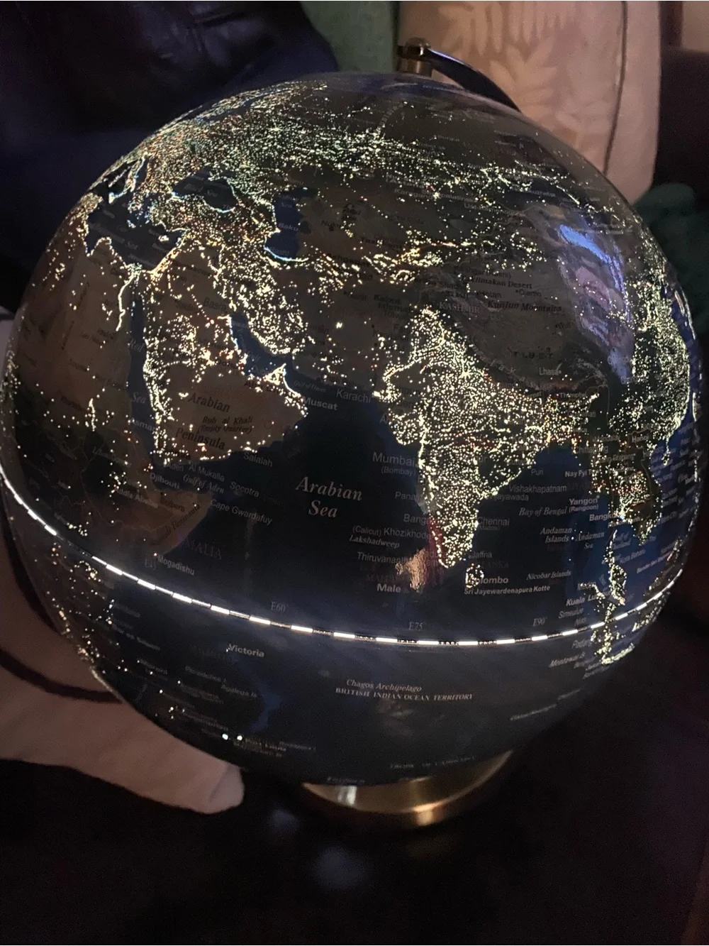 Gentlemen’s Hardware Illuminated Desk Globe